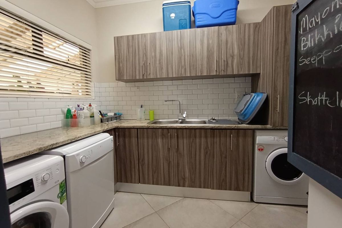 Family home for sale - Opposite Pro-Ed School - Swakopmund - Photo 4