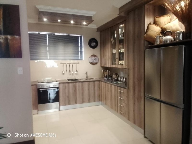 Exquisite 2 bed in Germiston - Photo 3