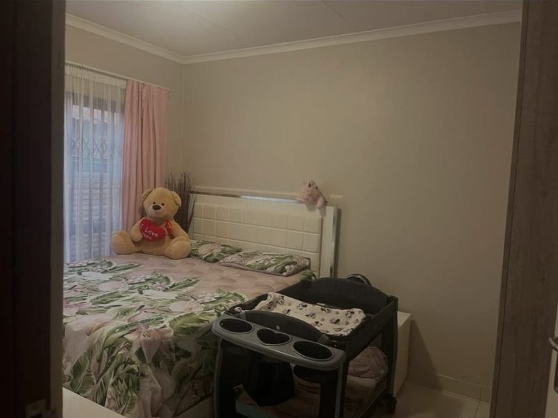 3 Bedroom Townhouse For Sale in Pretoria North - Photo 10
