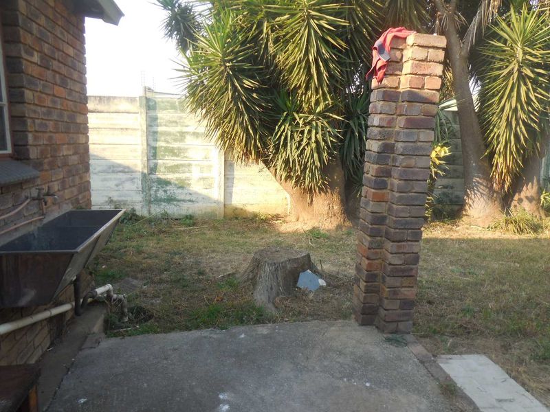 SPACOUIS 3 BEDROOM HOUSE IN EASTLYNNE - Photo 3