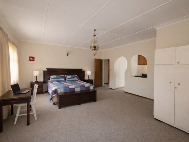 Spacious Family Living in Panorama - Photo 6