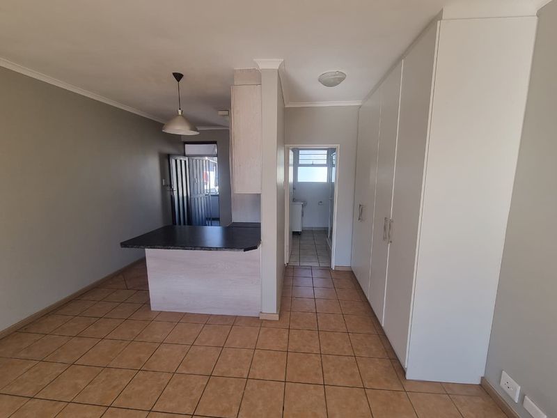 Bachelor Apartment for Rent in Boston, Belville - Photo 8