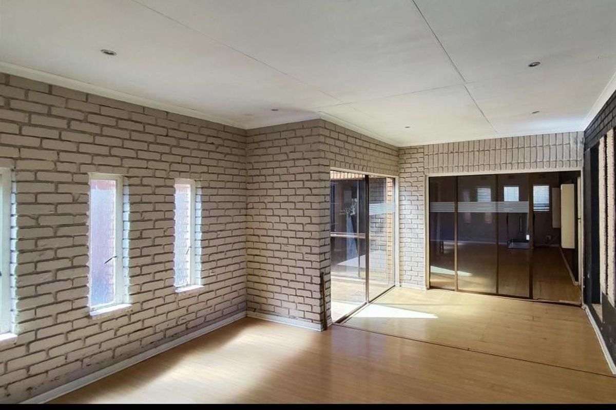 Large family home - Photo 5