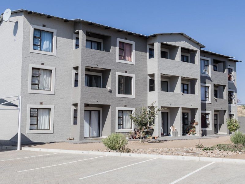 Ground-Floor 2-Bedroom Apartment – Bridge Park - Photo 1