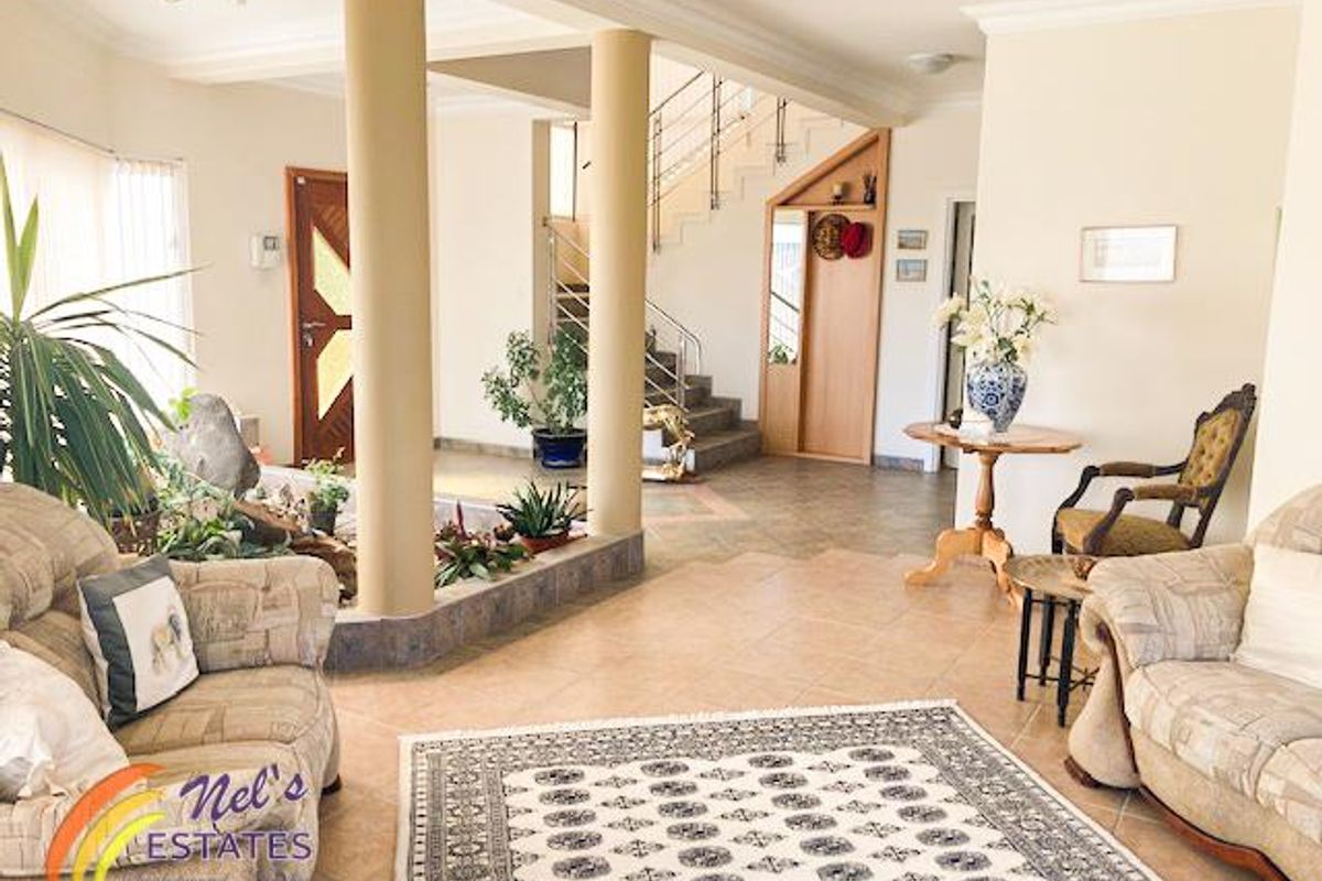 3 Bedroom house with flat in Vogelstrand Swakopmund - Photo 3