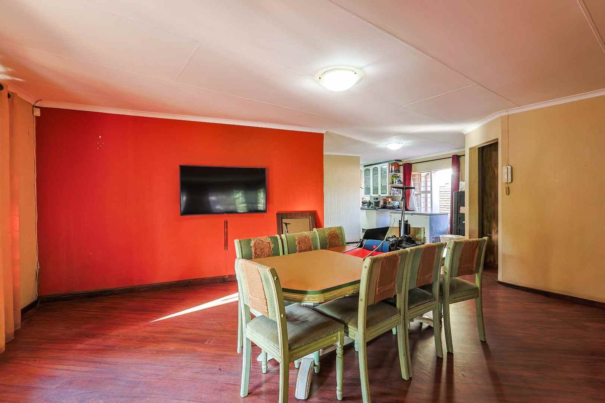 3-Bedroom Family Home in Murrayfield - Photo 5