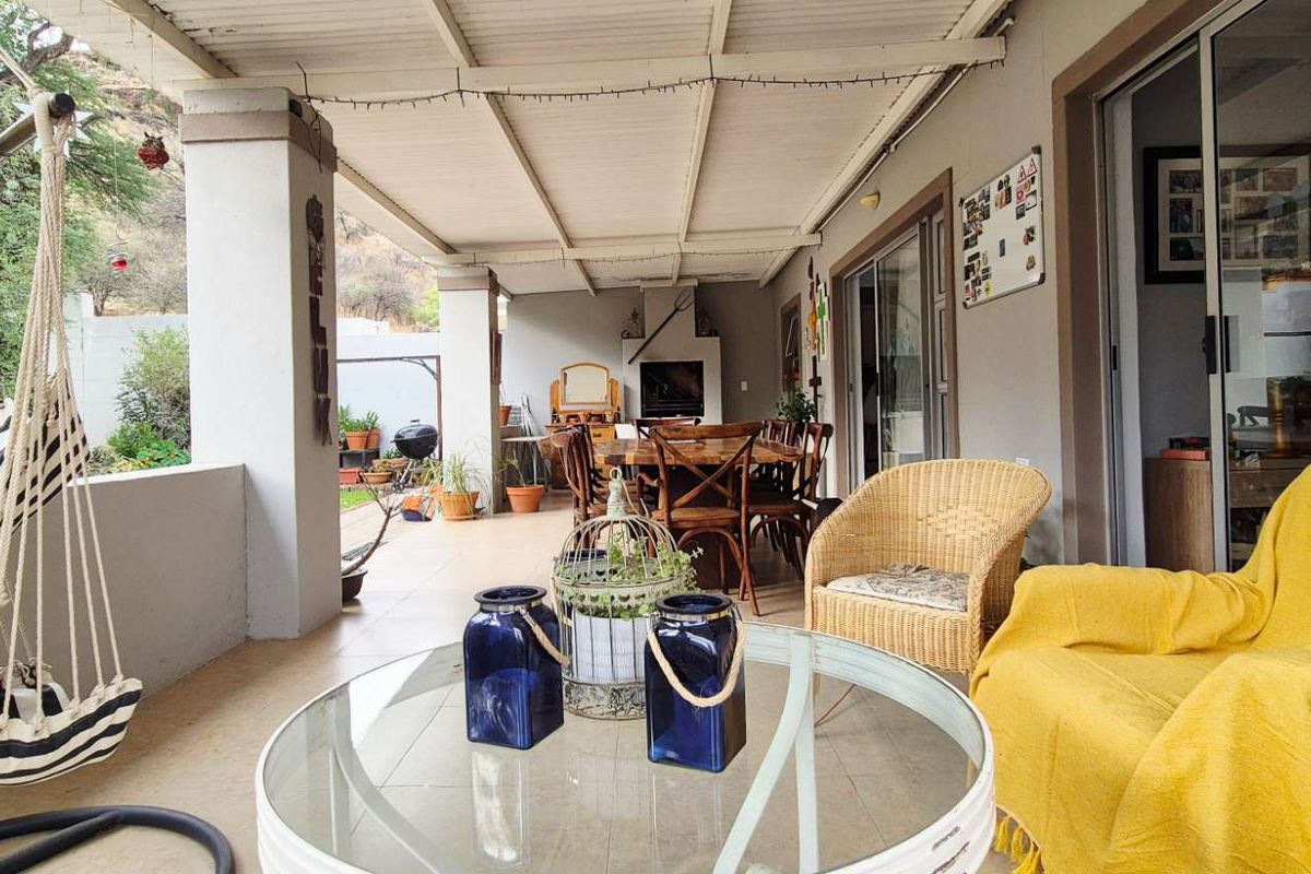 2-Bedroom Gem with Mountain Views for sale in Elisenheim, Windhoek! - Photo 4