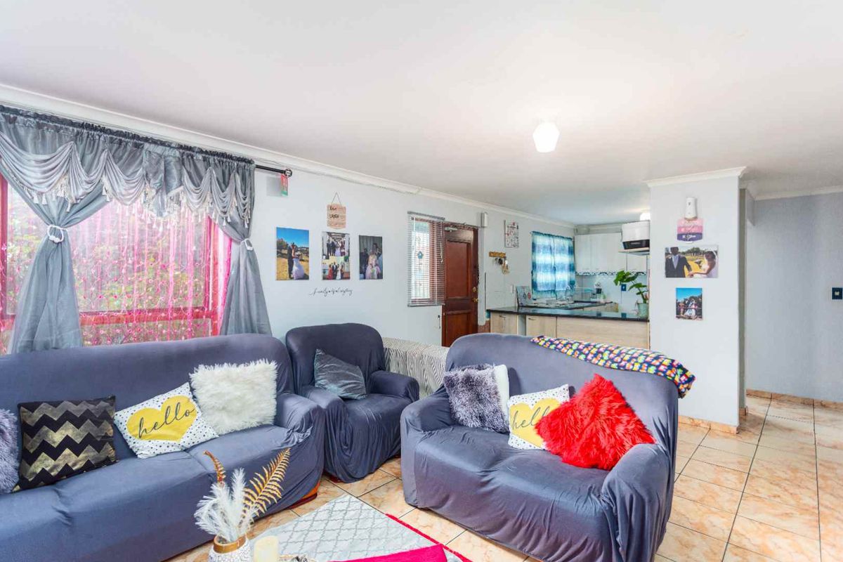 Family home for sale - Photo 4