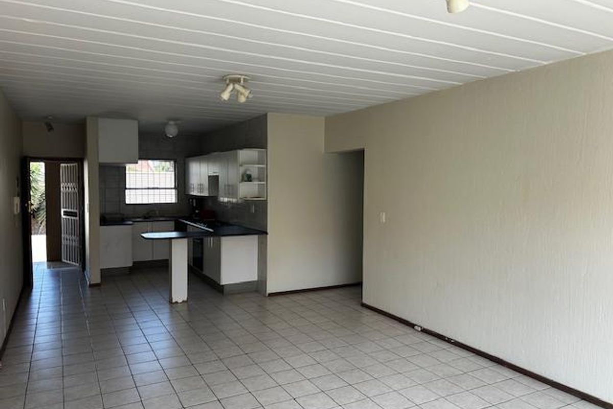First Floor Apartment for Sale - Photo 2