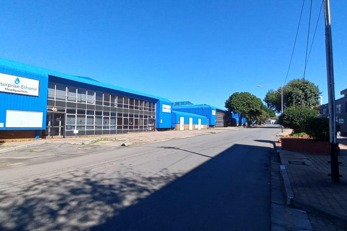 400 m2 Industrial Unit with Office Space | Benrose - Photo 3