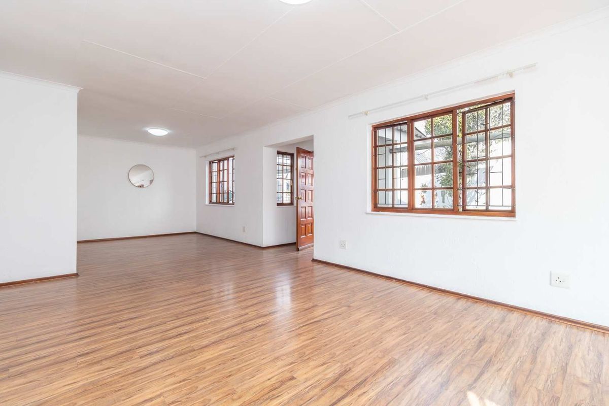 Family Living in the Heart of Midrand - Photo 4