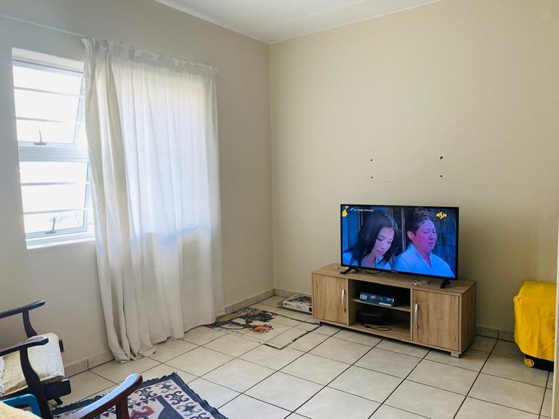 Two-Bedroom Apartment for Sale in KwaMashu (Bridge City) - Photo 10