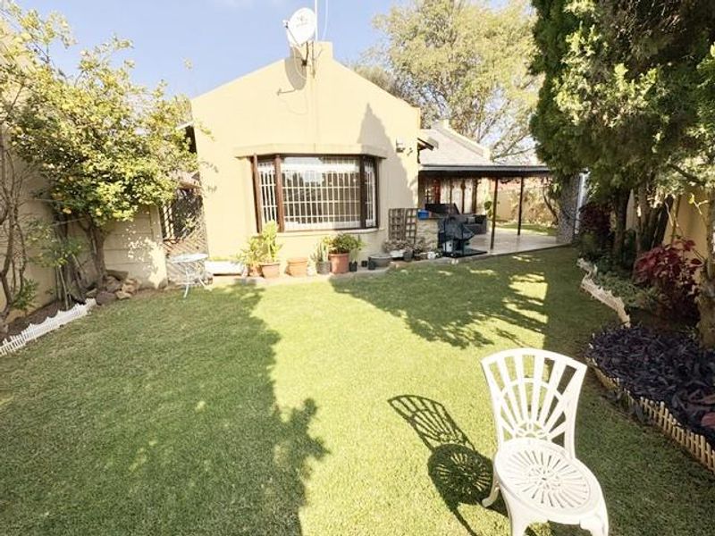 3 BED 2 BATH UNFURNISHED CLUSTER MORNINGSIDE FOR RENT - Photo 2