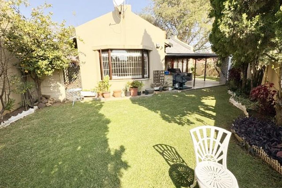 3 BED 2 BATH UNFURNISHED CLUSTER MORNINGSIDE FOR RENT - Photo 2