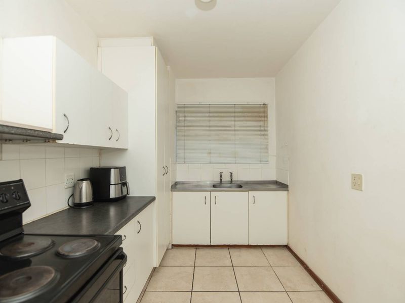 5th Floor Apartment with Harbour & Sea Views – Lelane - Photo 10