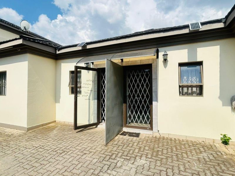 12 bedrooms house for sale in Capital Park - Photo 5