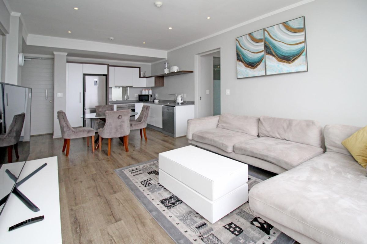 A GORGEOUS TWO BEDROOM UNFURNISHED APARTMENT - Photo 2