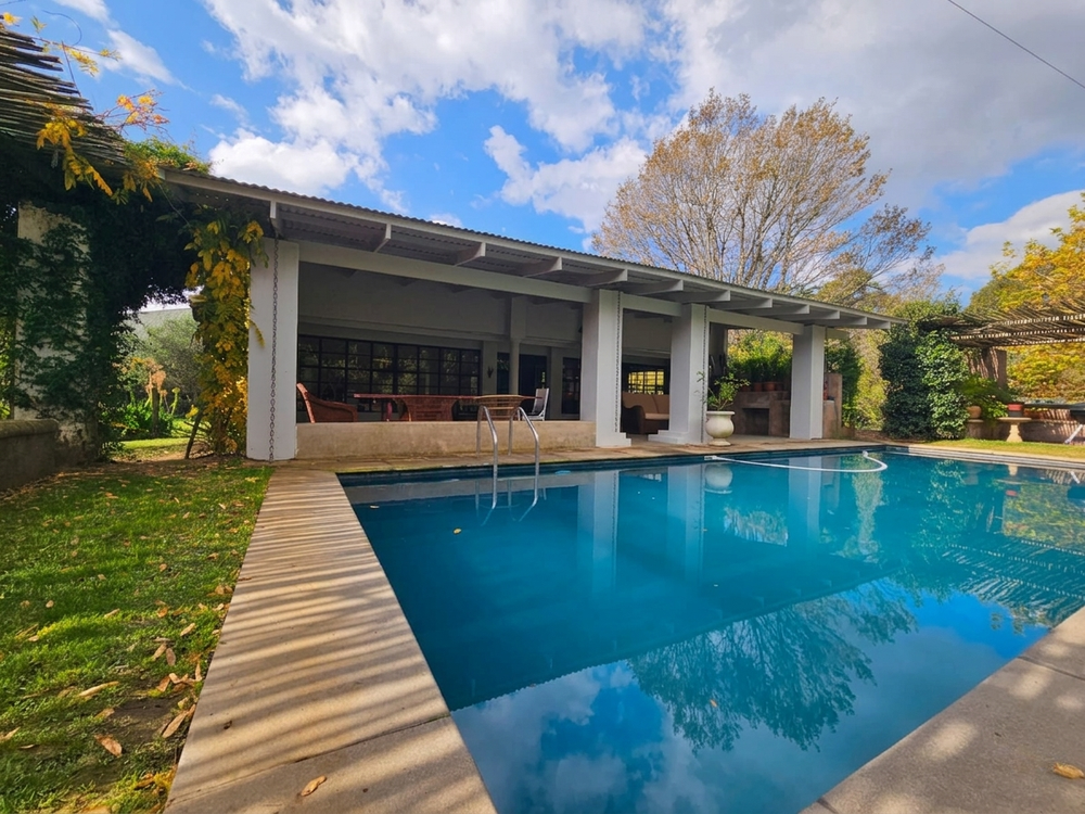 Pool view house