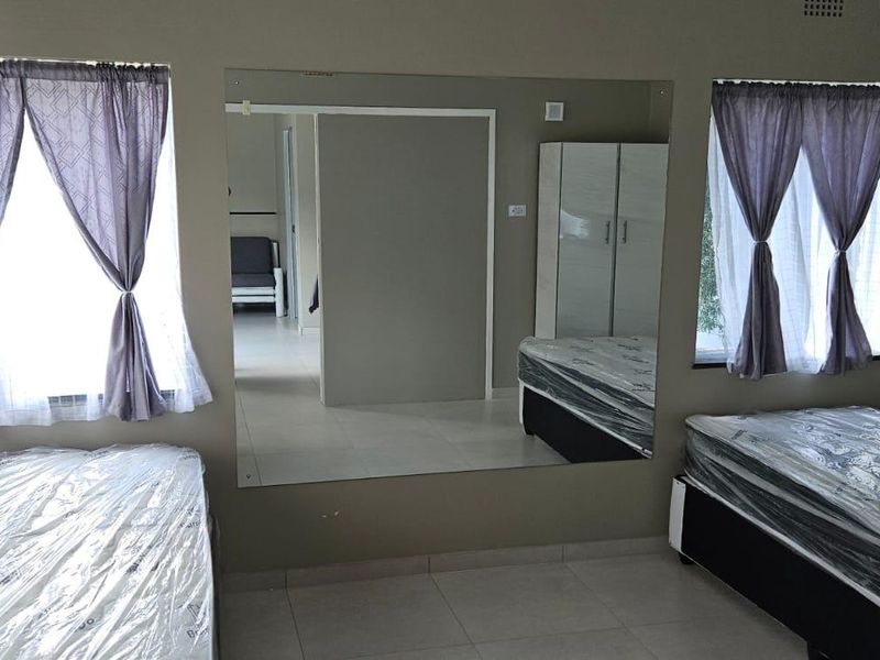 Room in Shared House - Photo 10