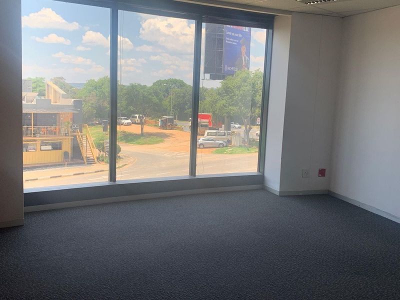 1 384m2 Rivonia Office To Let - Photo 7
