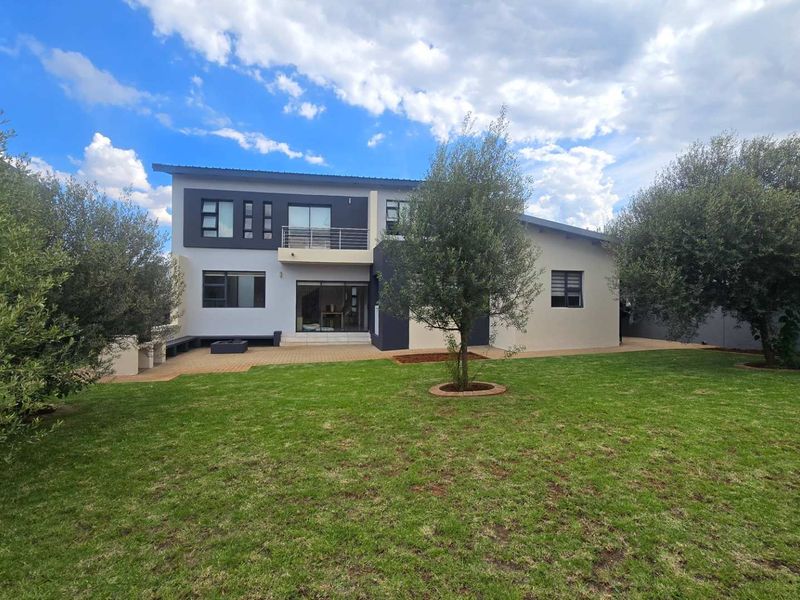 Midstream Meadows modern double storey - Photo 4