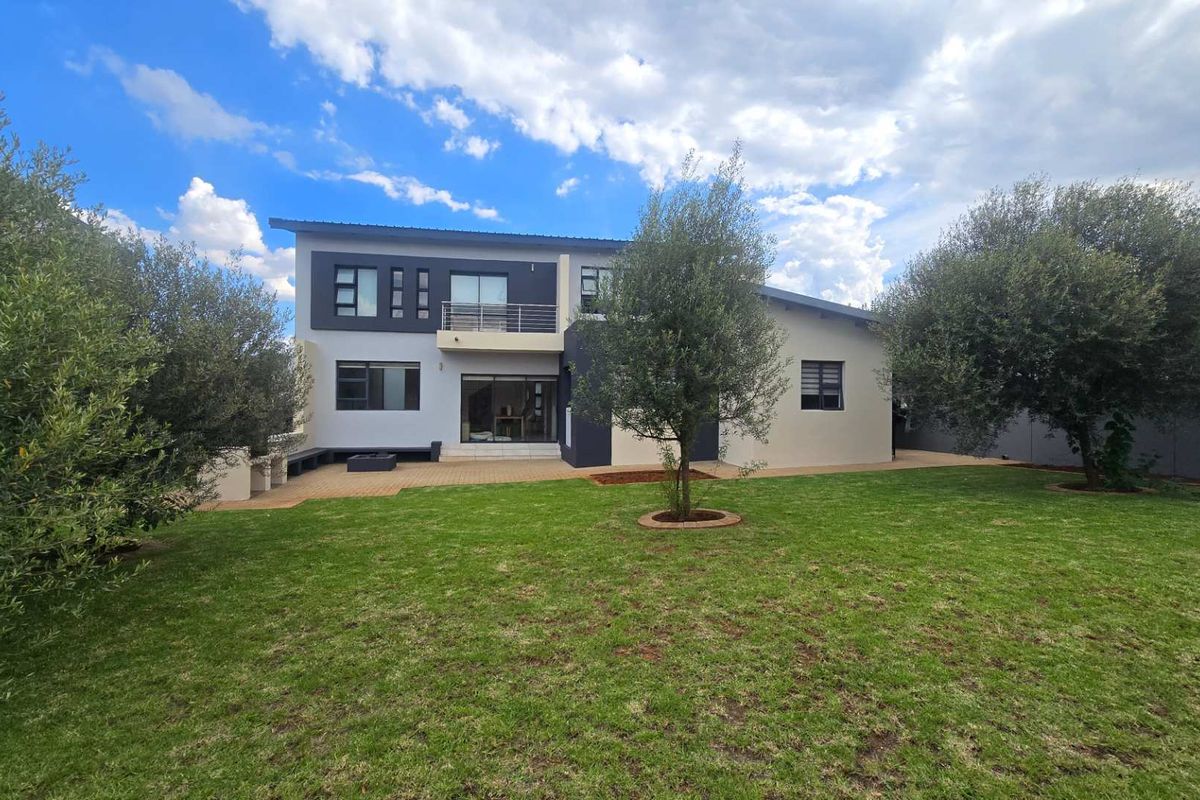 Midstream Meadows modern double storey - Photo 4