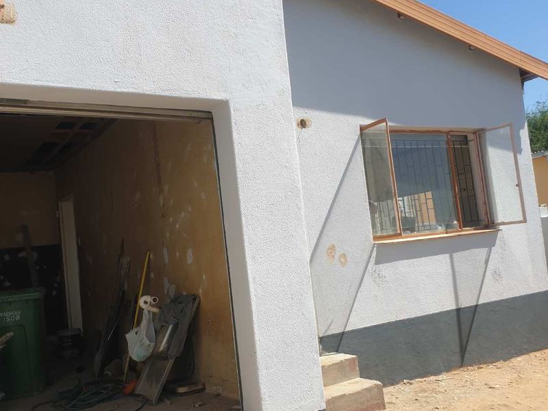 Your Dream Home Awaits in the Vibrant Freedom Land Location, Katutura, Windhoek! - Photo 6