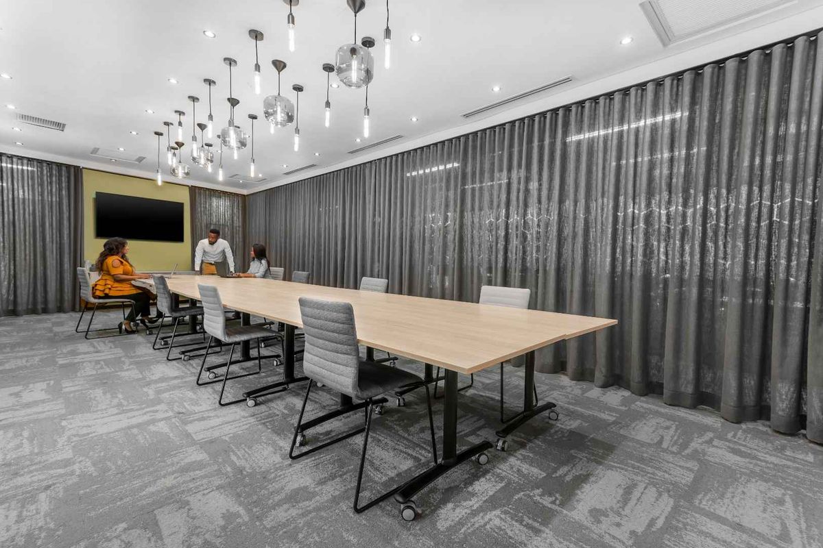 24/7 access to designer office space for 5 persons in SPACES Waterfall - Photo 5