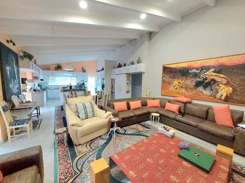 Spacious Family Home with Separate Flat - Photo 6