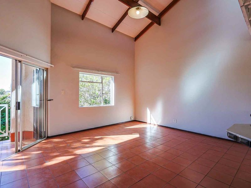 Exceptional Space, Prime Position, Outstanding Value. - Photo 5