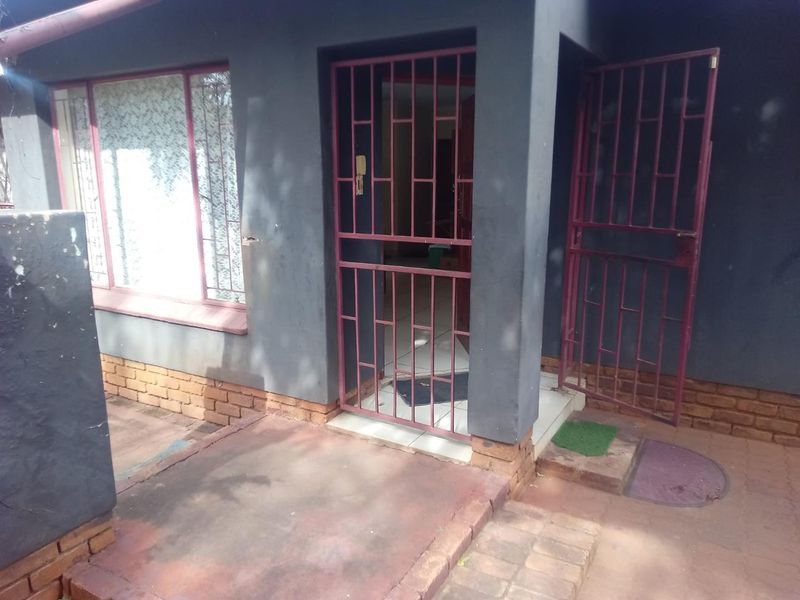 3 Bedroom House for sale in Hesteapark - Photo 2
