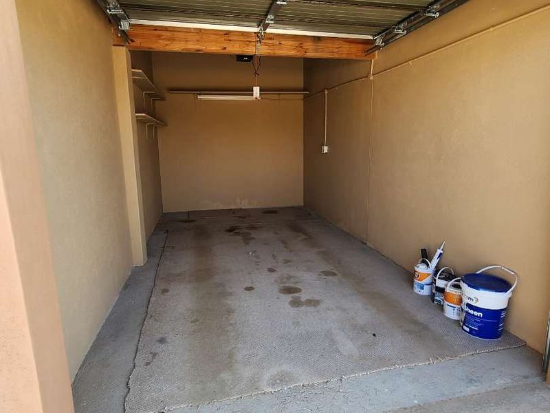 **Charming 2-Bedroom Home: Perfect for Couples or Retirees** - Photo 8