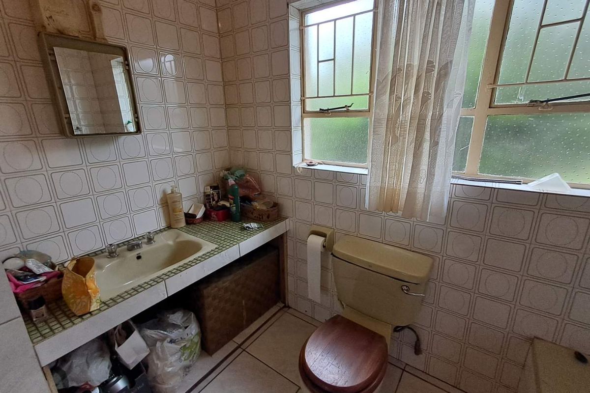 Endless Possibilities in This 3-Bedroom Family Home! - Photo 5