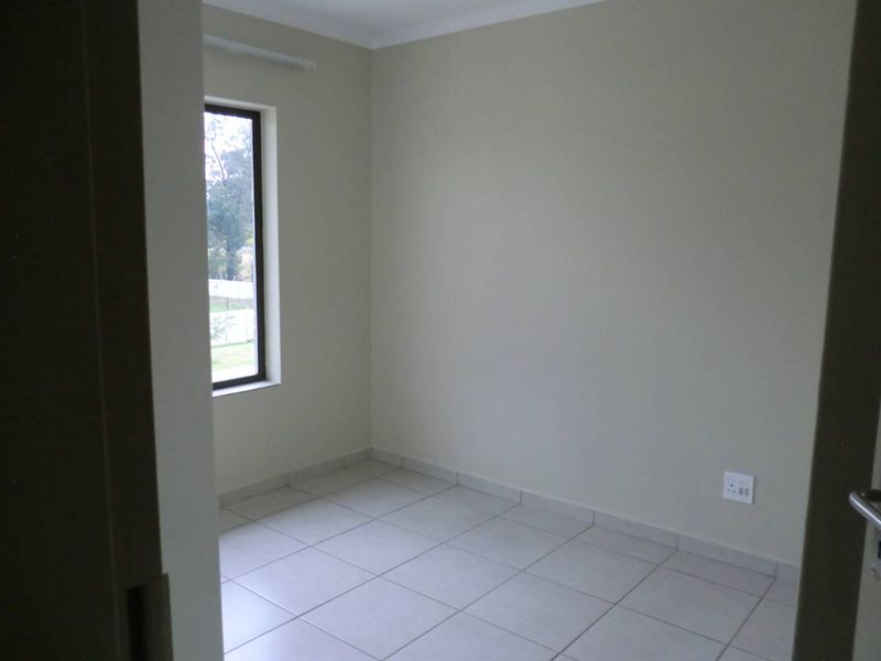 2 Bedroom Unit in Brentwood Park - Photo 9
