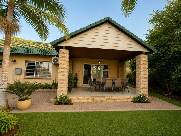 Property #2556424, Townhouse Rental Monthly in Weavind Park