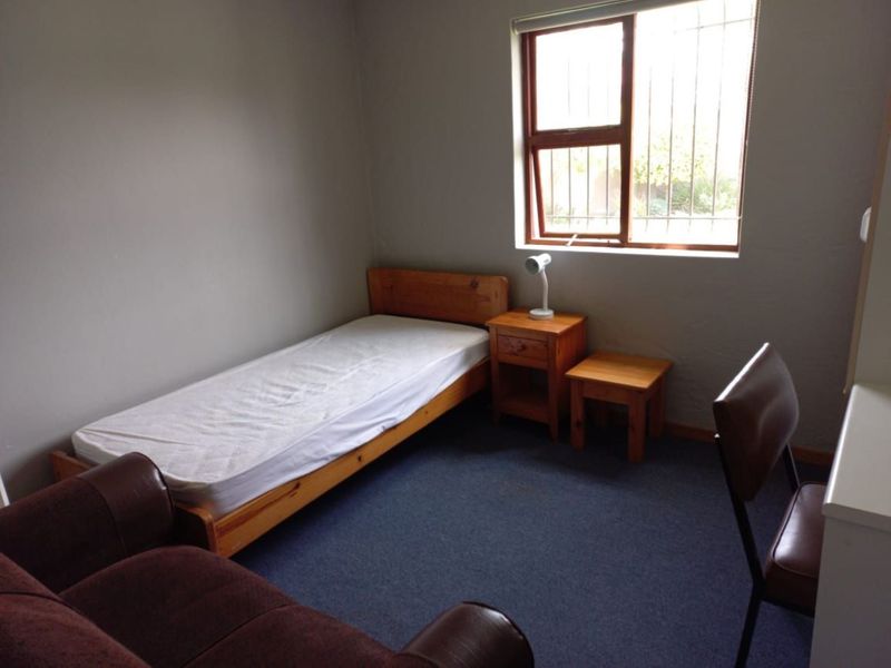 Female Student Accommodation - Summerstrand - Photo 10