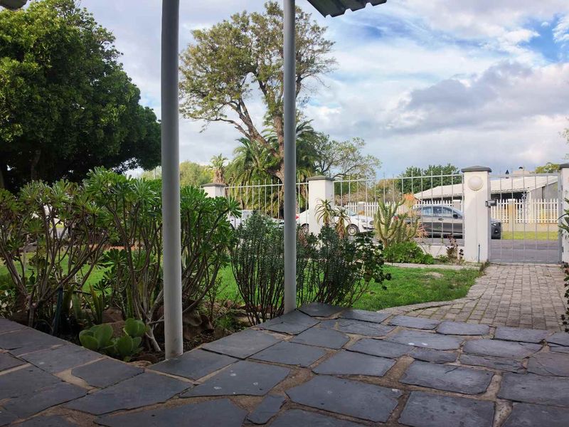 Spacious Home with Self Contained Flatlet. - Photo 9