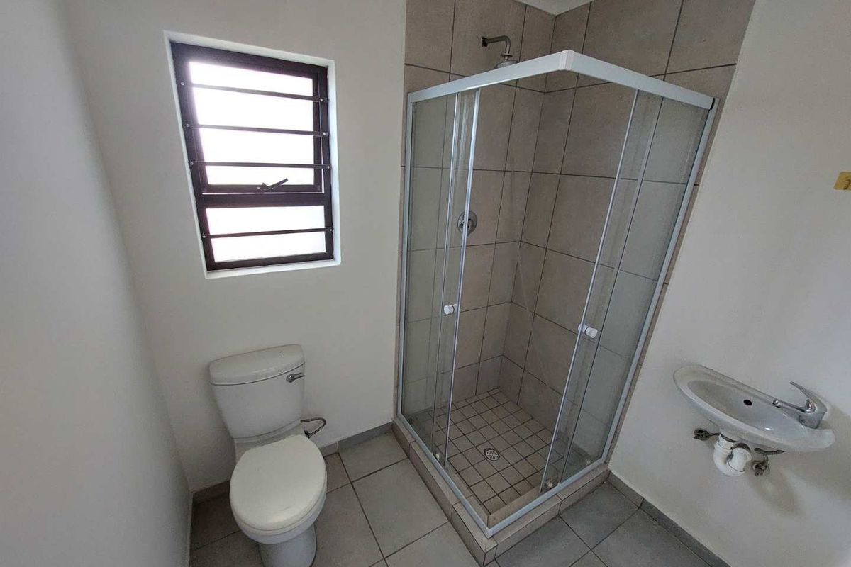 Bachelor Apartment for Rent in Malibu Village, Blue Downs - Photo 4