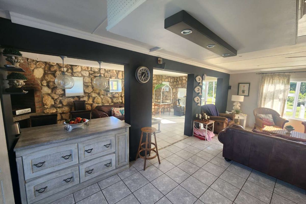 OPPORTUNITY KNOCKS - Photo 5