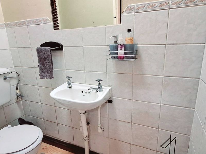 Safe & Secure Lock-up & Go Duplex - Photo 10