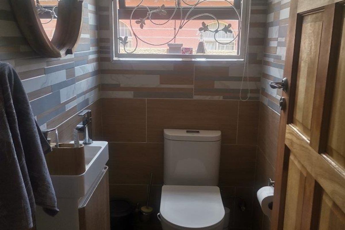 3 Bedroom House For Sale in Vanderbijlpark SE7 - Photo 5