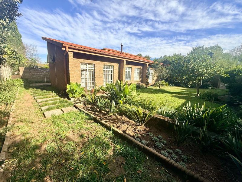 Beautiful 3 Bedroom Townhouse for sale in vryheid - Photo 4