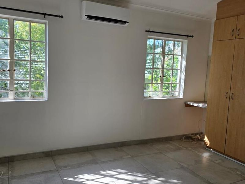 Comfortable 3-Bedroom Home in Kleine Kuppe - Photo 4