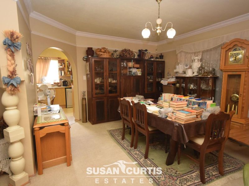 4 BEDROOM HOUSE WITH 4 FLATS FOR SALE IN HAGE HEIGHTS - Photo 8