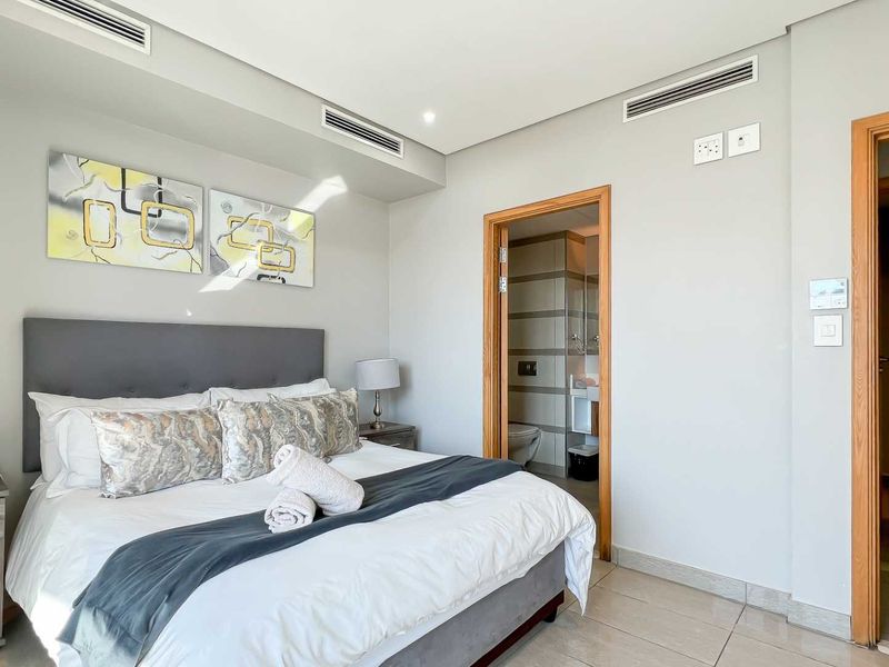 2 BEDROOM | 2 BATHROOM APARTMENT - Photo 9