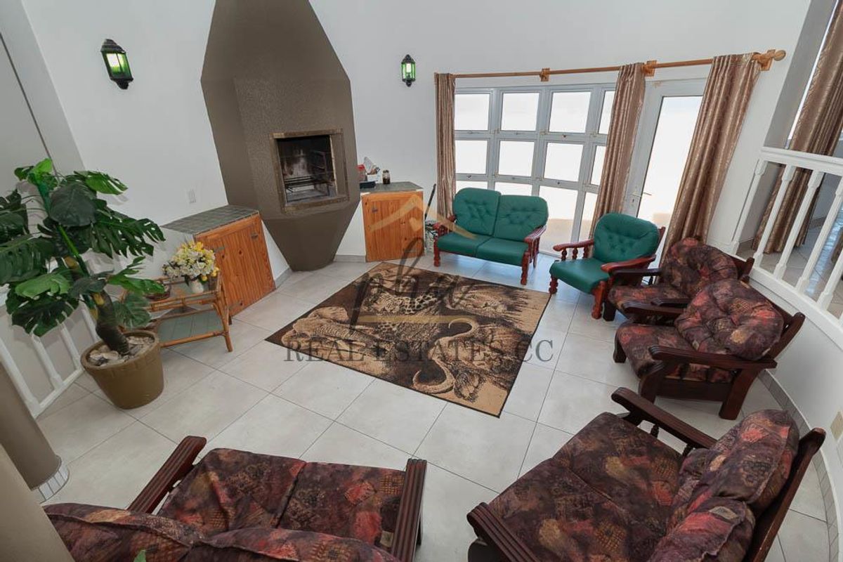 BEACHFRONT Living in Ext 6, Henties Bay - Photo 3