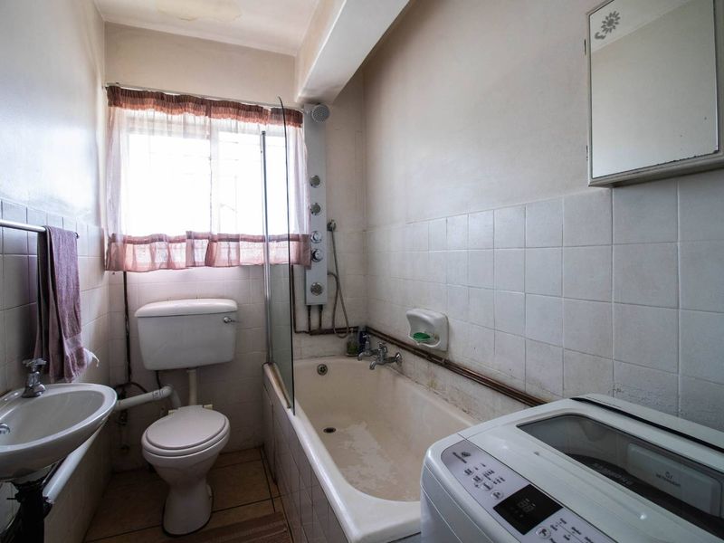 Neat 2 Bedroom, 1 Bathroom Flat - Photo 6