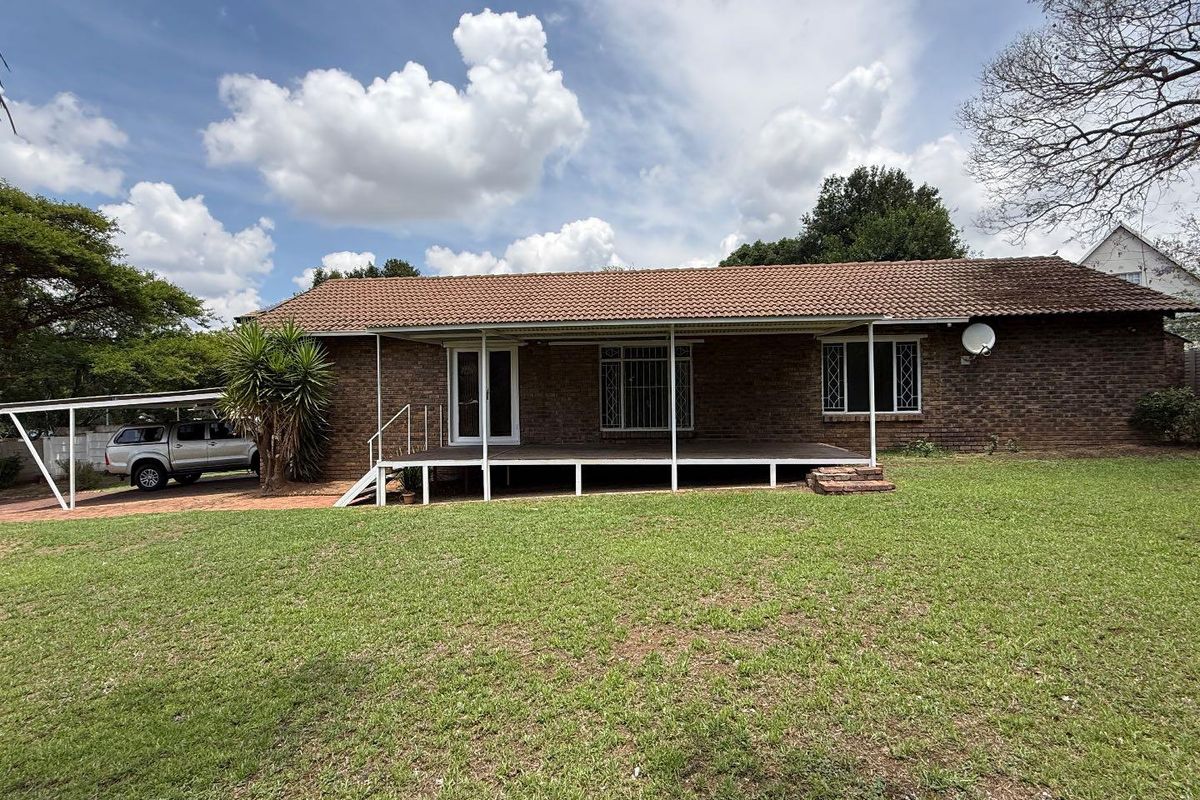 Tired of Townhouse Living? This Freestanding Home is Your Answer! - Photo 4