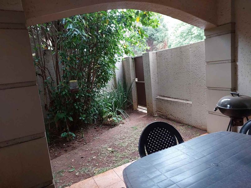 1 BEDROOM FURNISHED GARDEN APARTMENT TO RENT IN MELROSE ESTATE - Photo 9