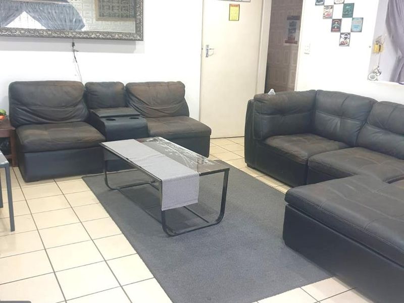 Opportunity Awaits: Spacious 3-Bedroom Home with Private 1-Bedroom Flatlet in Secure Dewald Hattingh Park, Benoni - Photo 9